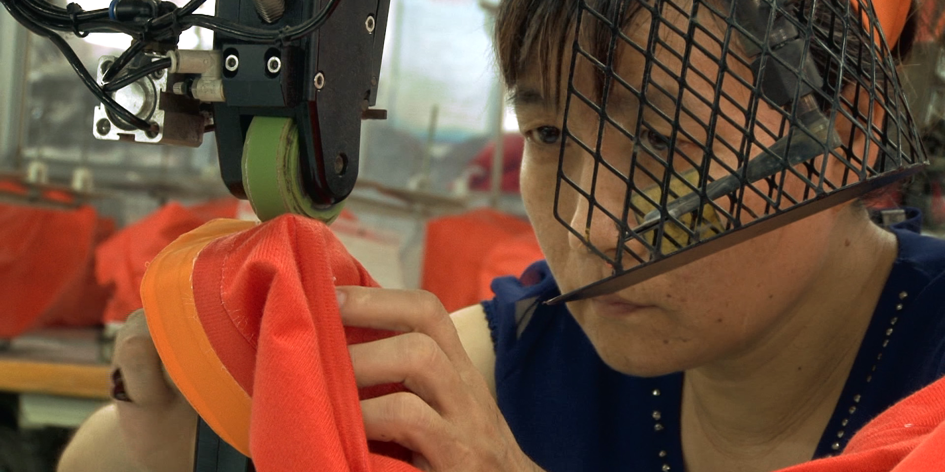 VAUDE | "Bekleidungs-Produktion in Asien" | Commercial Documentary
